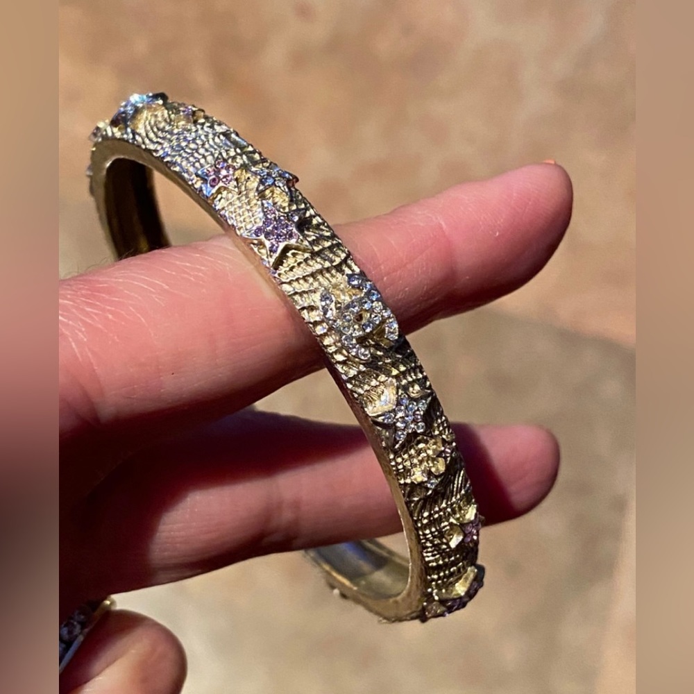 Chanel Bangle Bracelet Stars CCs with Crystals - Ltd. Ed. - Very Rare! - Picture 11 of 11